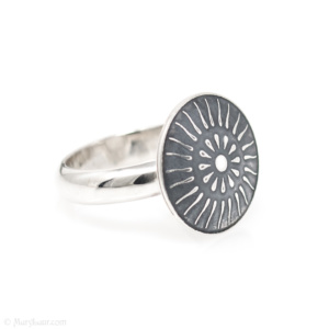Sunburst Concheau Ring SM