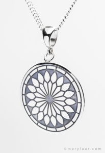 Concheau Pendant - Style 110