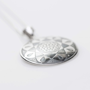 Concheau Pendant - Style 160 by Mary Laur